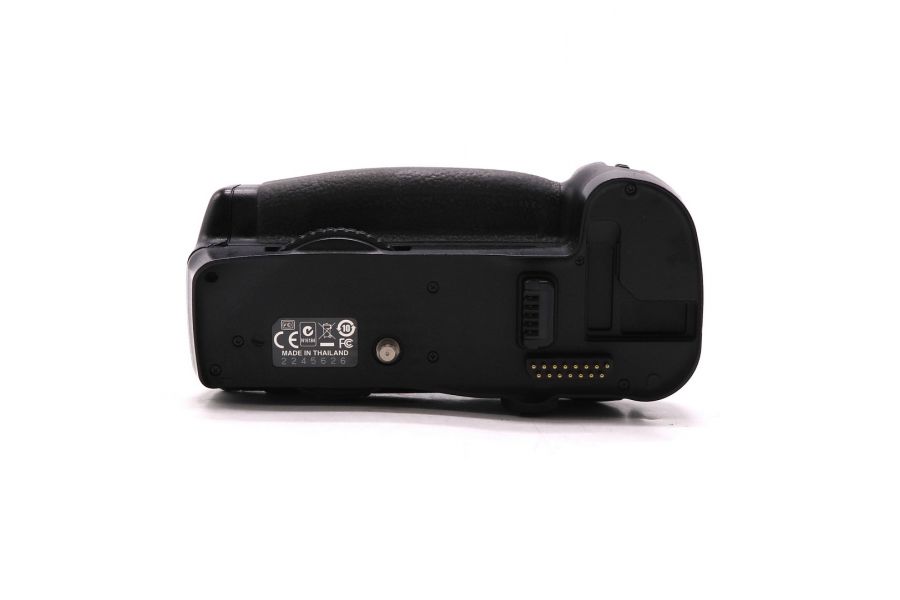 Батарейная ручка Nikon MB-D10 (Thailand, 2016)