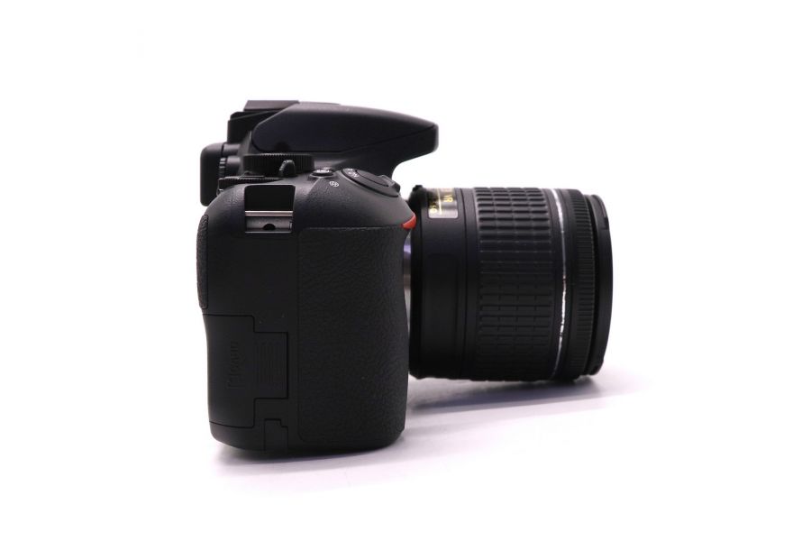 Nikon D3500 kit в упаковке (пробег 15 кадров)