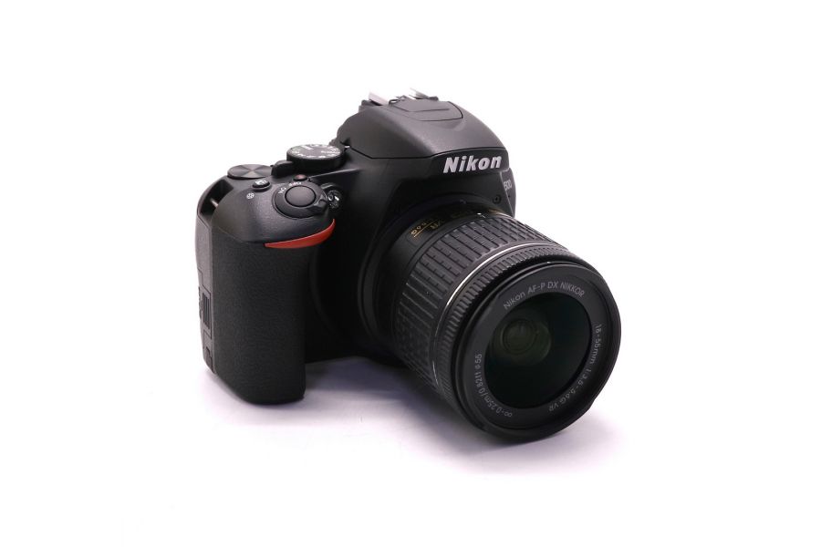 Nikon D3500 kit в упаковке (пробег 15 кадров)