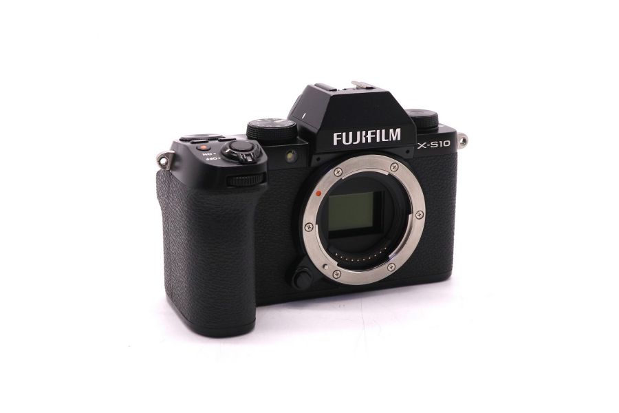 Фотокамера Fujifilm X-S10 body (пробег 5040 кадров)