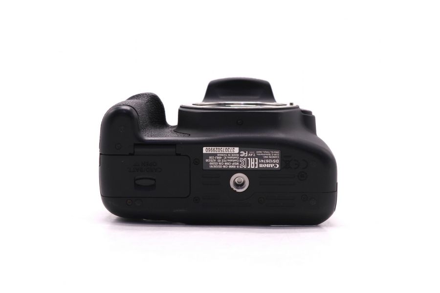 Фотокамера Canon EOS 2000D body (пробег 9345 кадров)