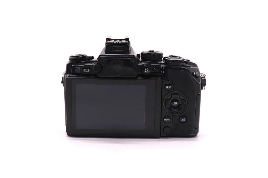 Olympus OM-D E-M1 body (пробег 169130 кадров)
