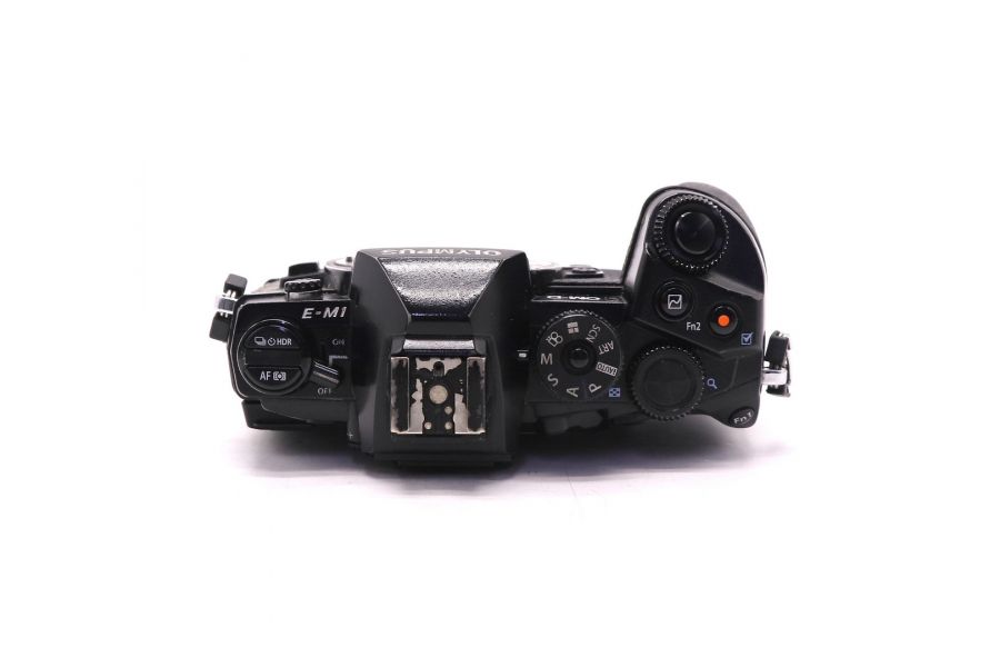 Olympus OM-D E-M1 body (пробег 169130 кадров)