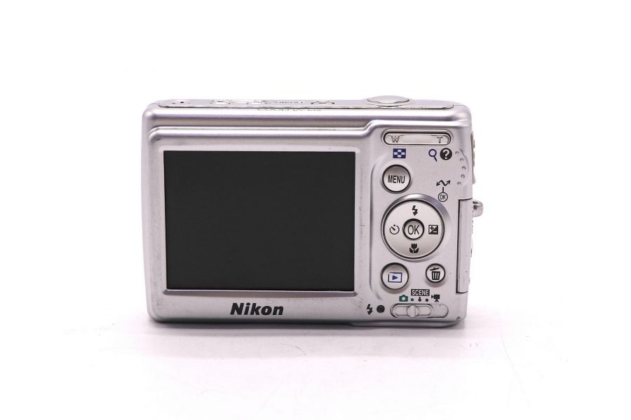 Фотокамера компактная Nikon Coolpix L12 silver