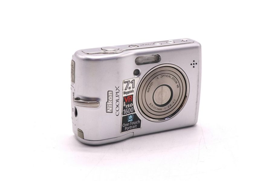 Фотокамера компактная Nikon Coolpix L12 silver