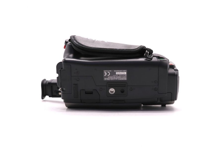 Видеокамера Sony CCD-TR913E (Japan, 1995)