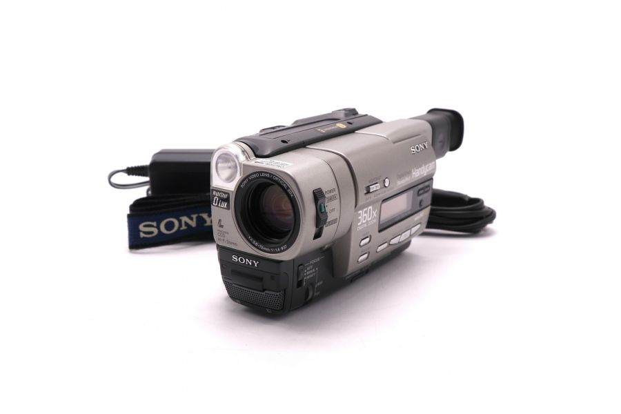 Видеокамера Sony CCD-TR913E (Japan, 1995)