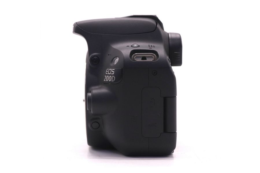 Canon EOS 200D body в упаковке (пробеге 985 кадров)