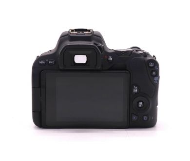 Камера Canon EOS 200D body в упаковке (пробеге 300 кадров)