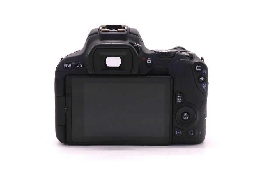 Canon EOS 200D body в упаковке (пробеге 985 кадров)