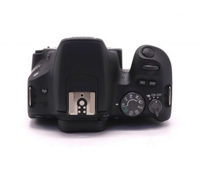Камера Canon EOS 200D body в упаковке (пробеге 300 кадров)