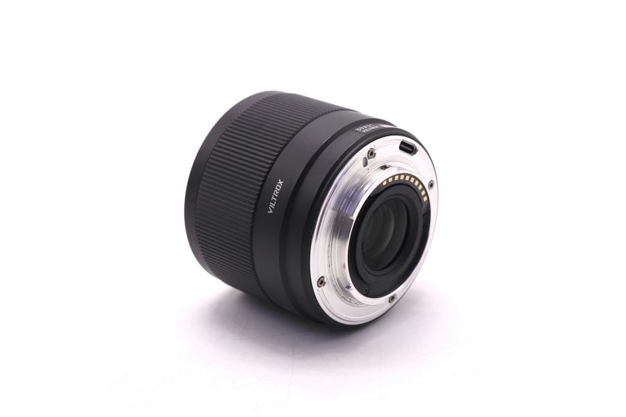 Объектив Viltrox 56mm AF F1.7 для Fujifilm FX в упаковке