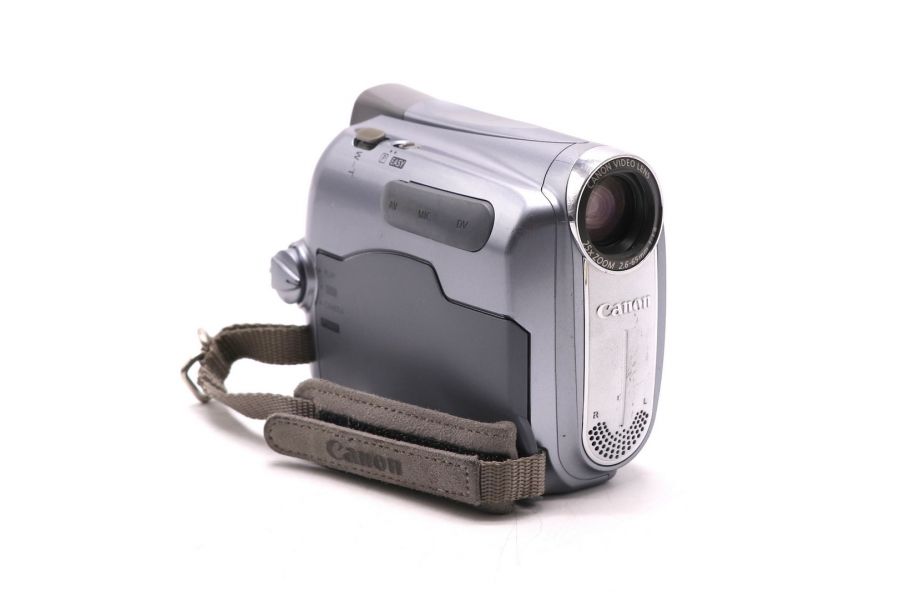 Компактная видеокамера Canon MV900 в упаковке