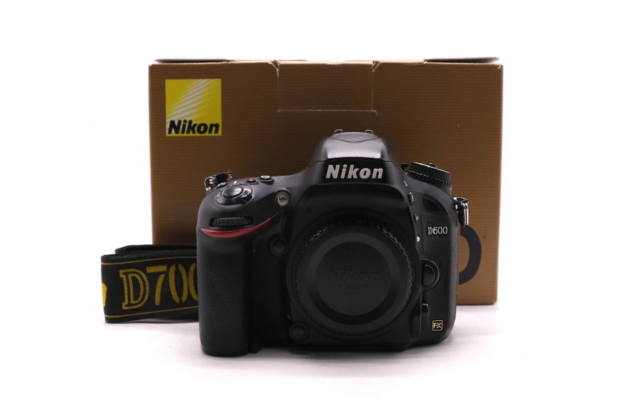 Nikon D600 body в упаковке (пробег 326475 кадров)