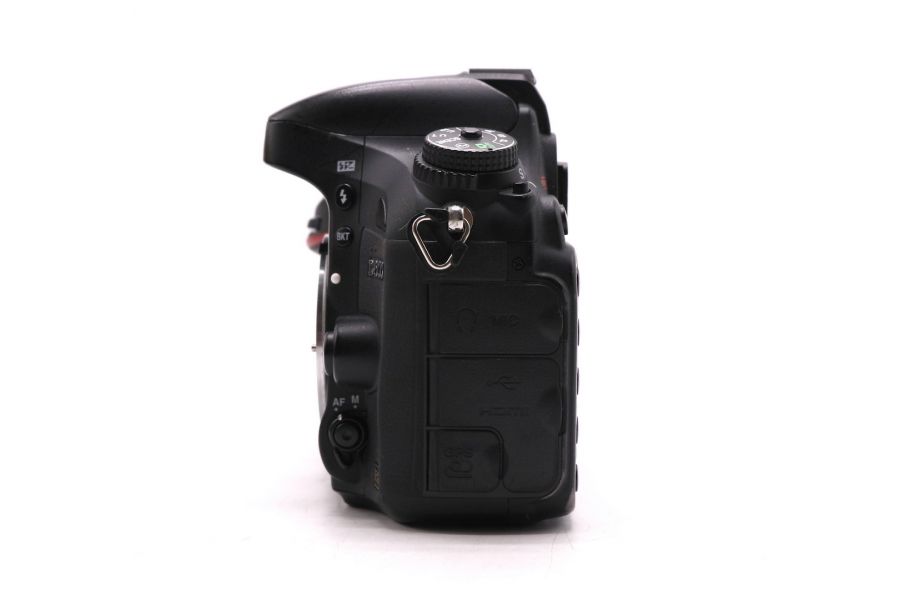 Nikon D600 body в упаковке (пробег 326475 кадров)