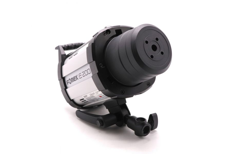 Осветитель Fomex E200 Analogue & Digital Strobe Flash 200W - 220V в упаковке