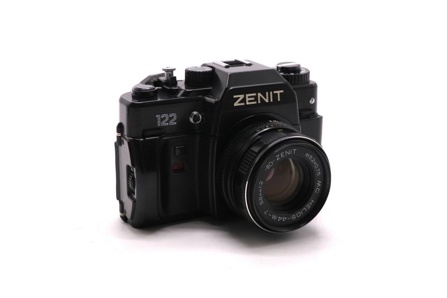Зеркальная фотокамера Зенит 122 kit Гелиос-44М-7
