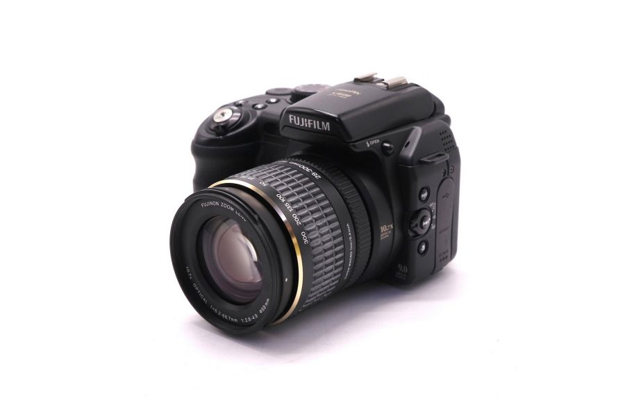 Продвинутая bridge-камера Fujifilm FinePix S9600 в упаковке