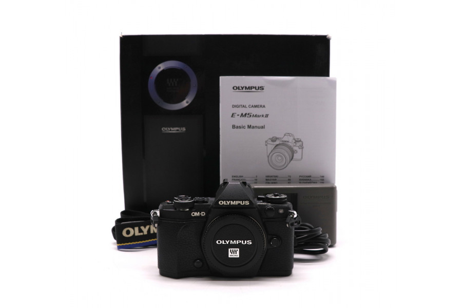 Olympus OM-D E-M5 II body в упаковке (пробег 20800 кадров)