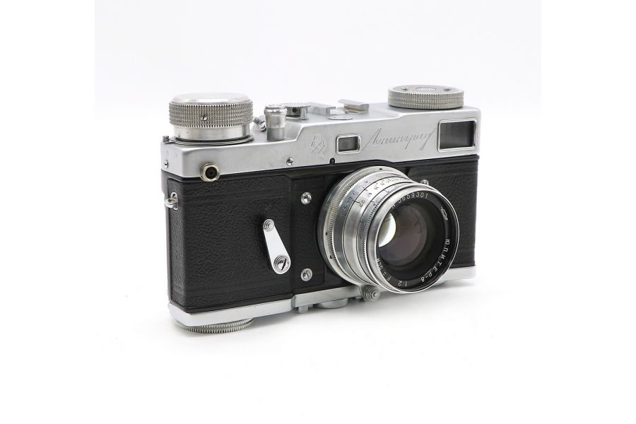 Плёночная дальномерная камера Ленинград + Юпитер-8