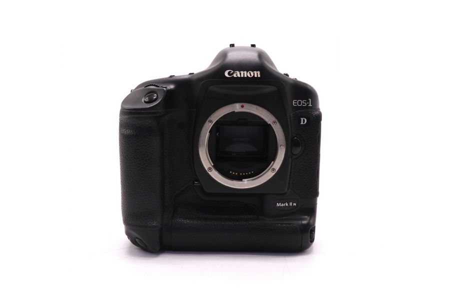 Canon EOS 1D Mark II N body (пробег 146400 кадров)