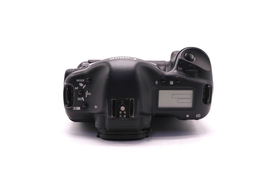 Canon EOS 1D Mark II N body (пробег 146400 кадров)