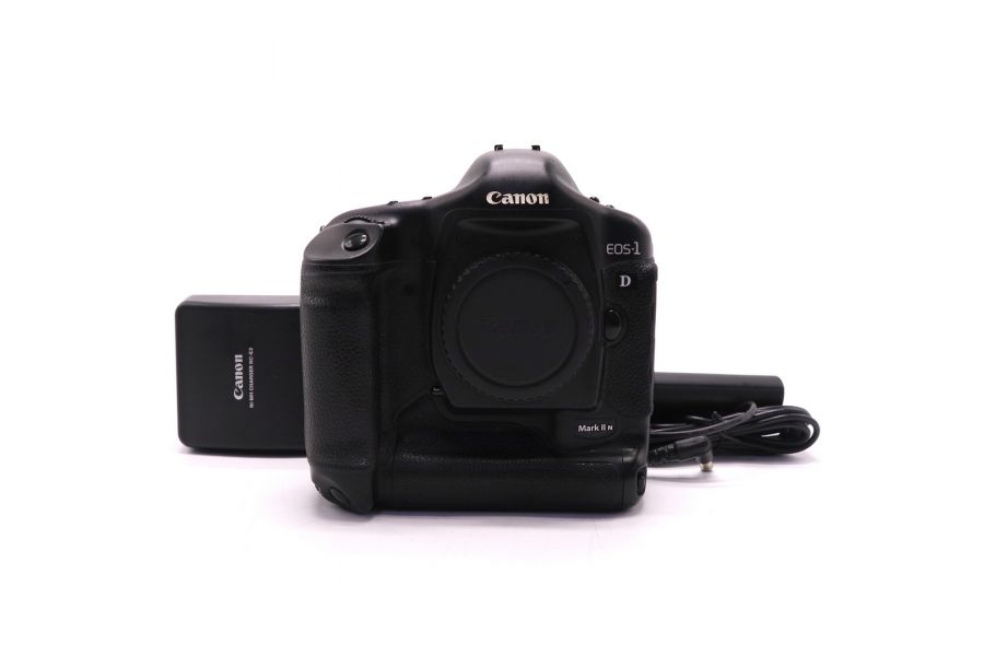 Canon EOS 1D Mark II N body (пробег 146400 кадров)