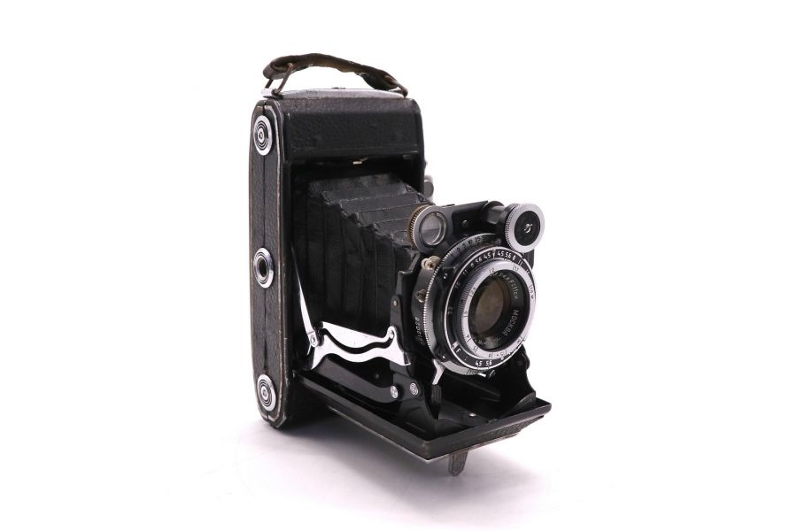 Москва 4 советская среднеформатная клапп-камера (1956)