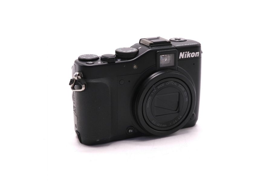 Фотокамера компактная Nikon Coolpix P7000