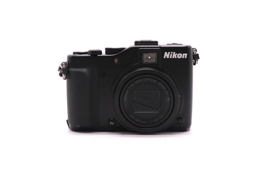 Фотокамера компактная Nikon Coolpix P7000