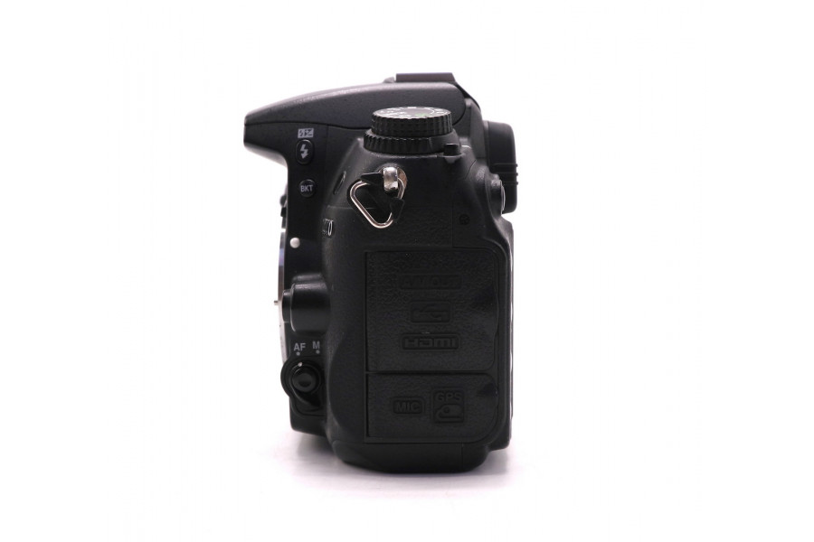 Nikon D7000 body в упаковке (пробег 102700 кадров)