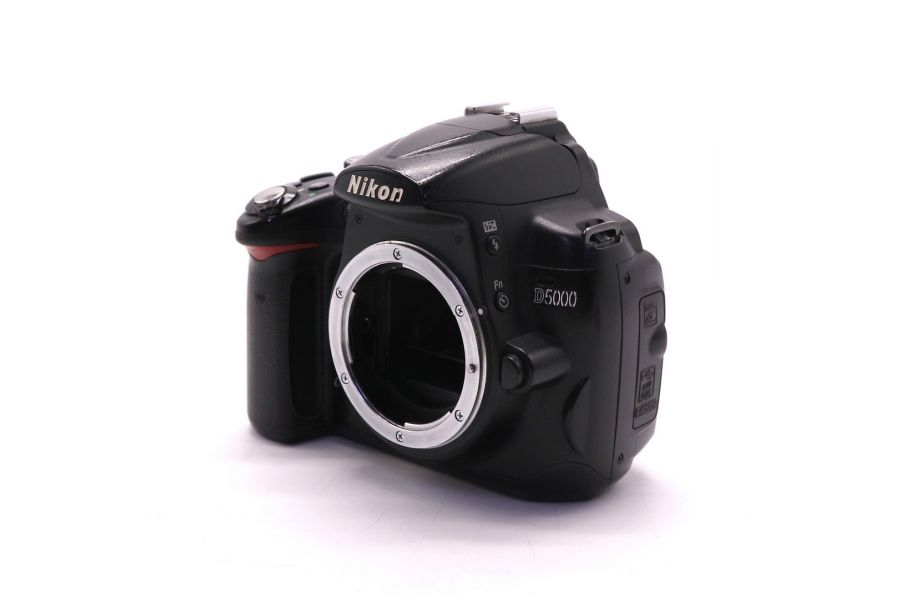 Фотокамера Nikon D5000 body (пробег 107015 кадров)