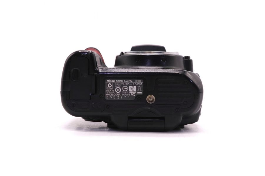Фотокамера Nikon D5000 body (пробег 107015 кадров)