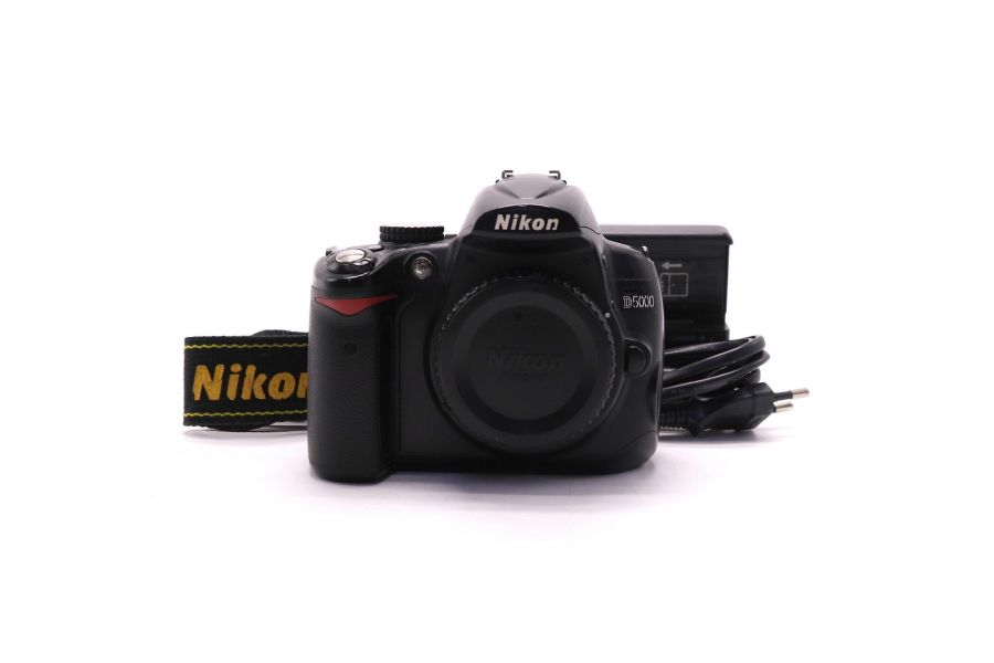 Фотокамера Nikon D5000 body (пробег 107015 кадров)