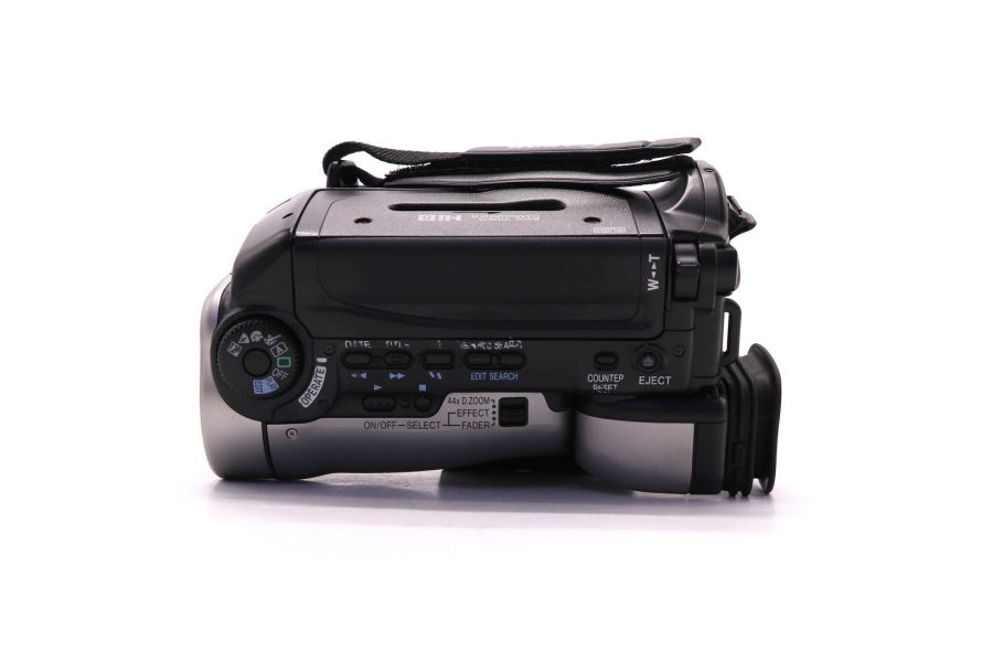 Компактная видеокамера формата Hi8 Canon UC-X45Hi