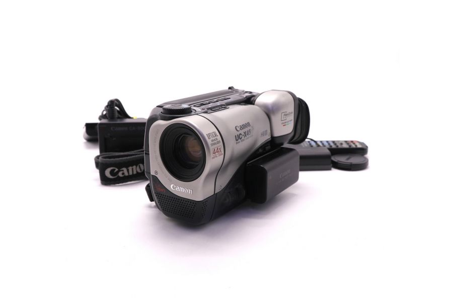 Компактная видеокамера формата Hi8 Canon UC-X45Hi