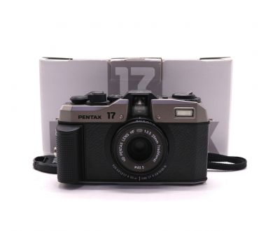 Пленочный фотоаппарат Pentax 17 в упаковке
