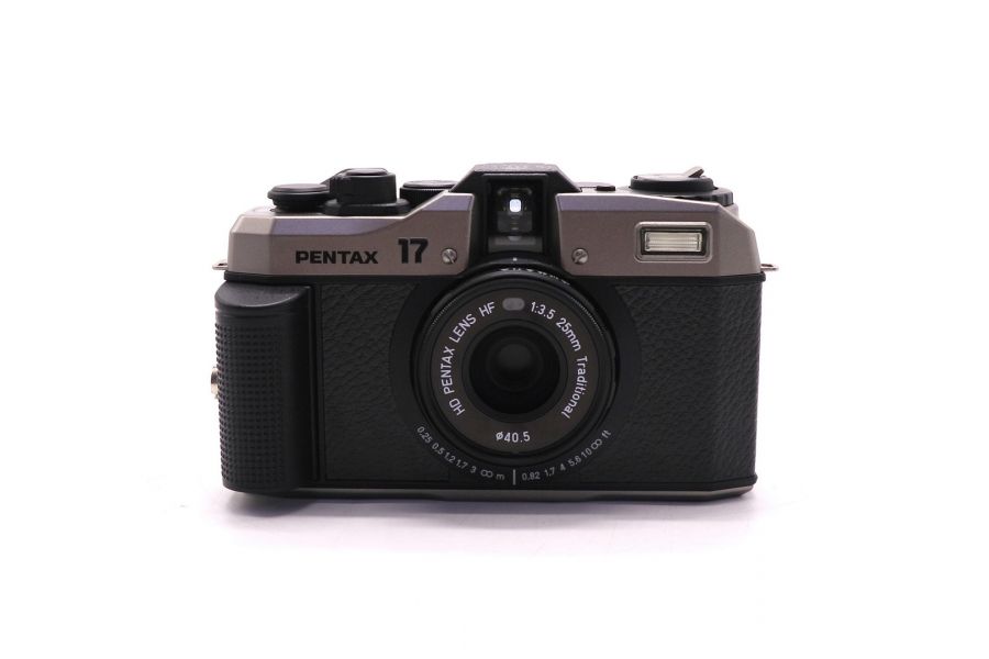 Пленочный фотоаппарат Pentax 17 в упаковке