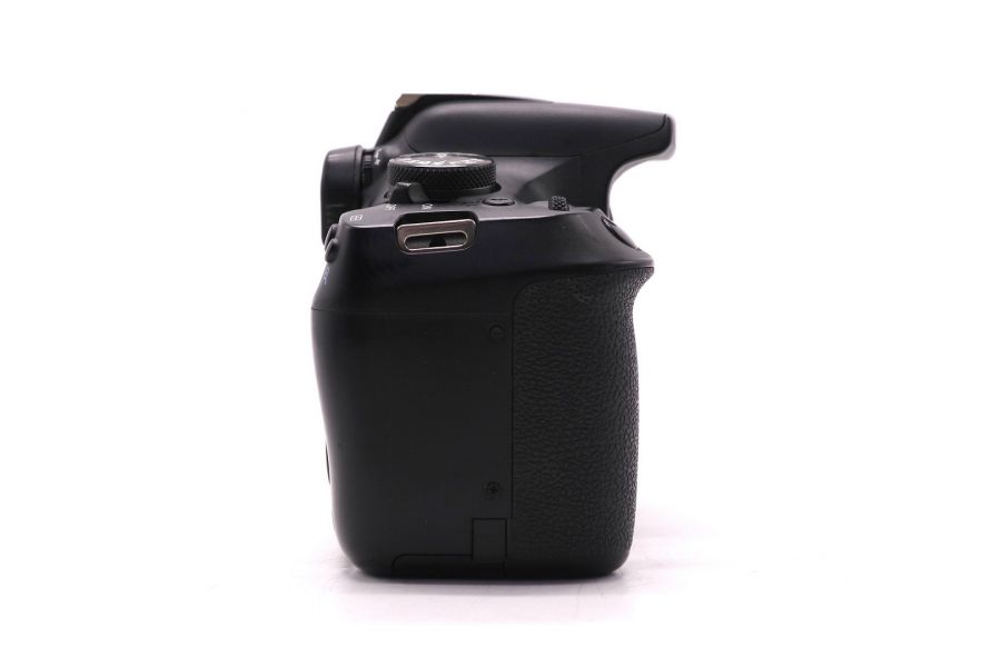 Фотокамера Canon EOS 2000D body (пробег 47855 кадров)