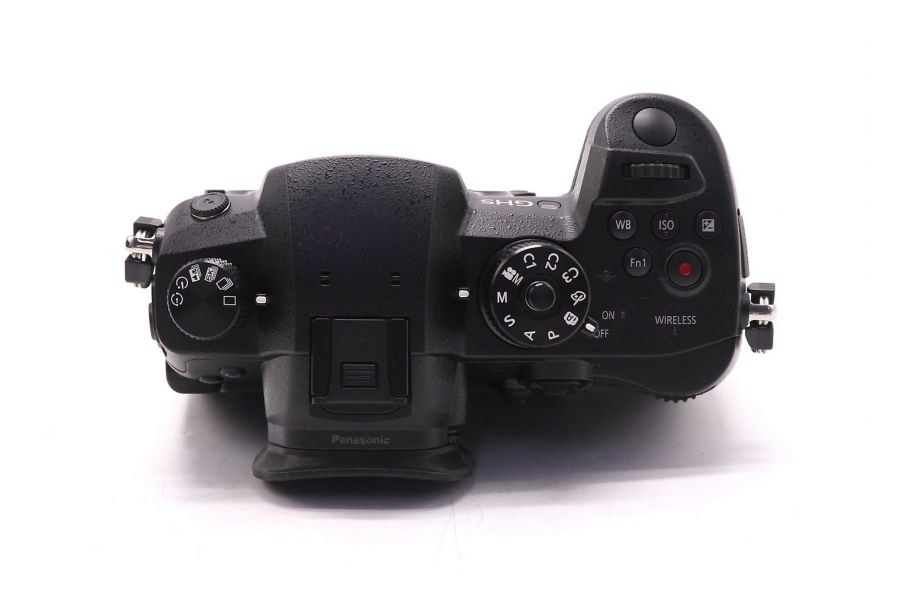 Panasonic Lumix DC-GH5 body в упаковке (пробег 45 кадров)