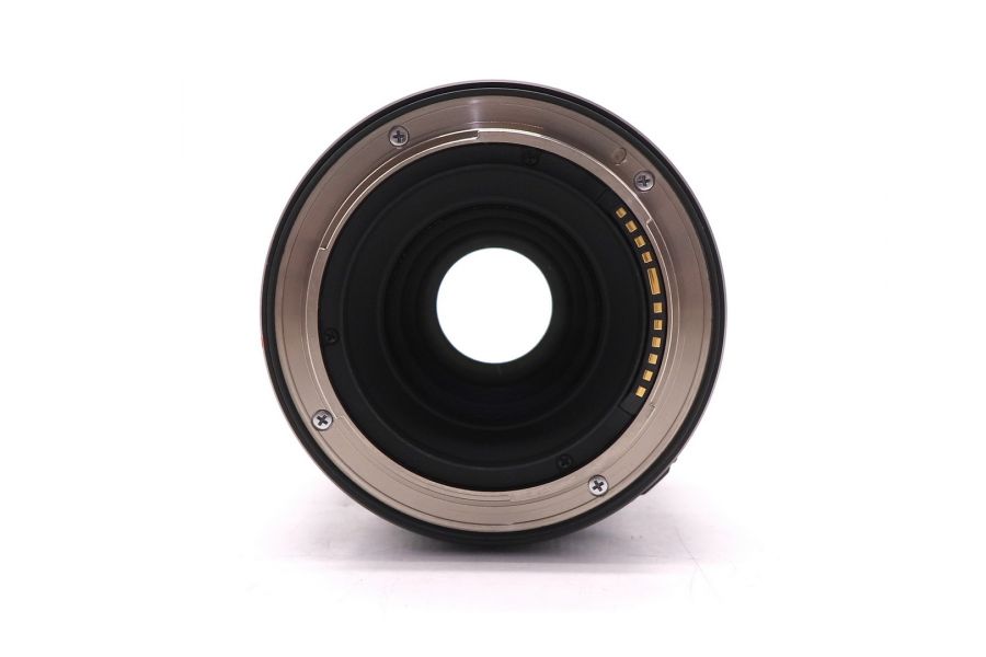 Объектив Fujifilm GF 45mm f/2.8 R WR в упаковке