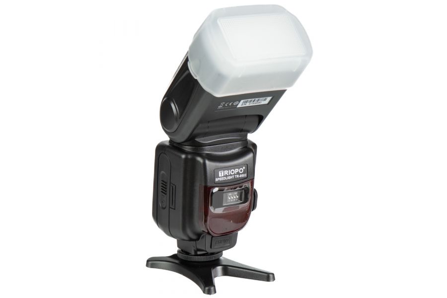 Фотовспышка Triopo SpeedLight TR-950II