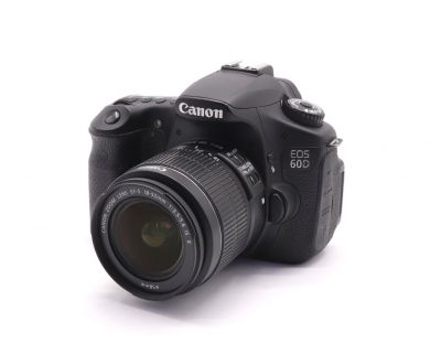 Фотоаппарат Canon EOS 60D kit (пробег 9015 кадров)