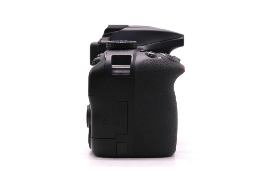 Nikon D3400 body в упаковке (пробег 11525 кадров)
