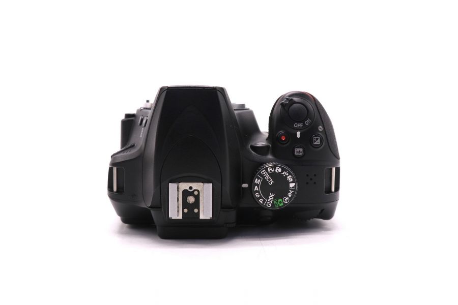 Nikon D3400 body в упаковке (пробег 11525 кадров)