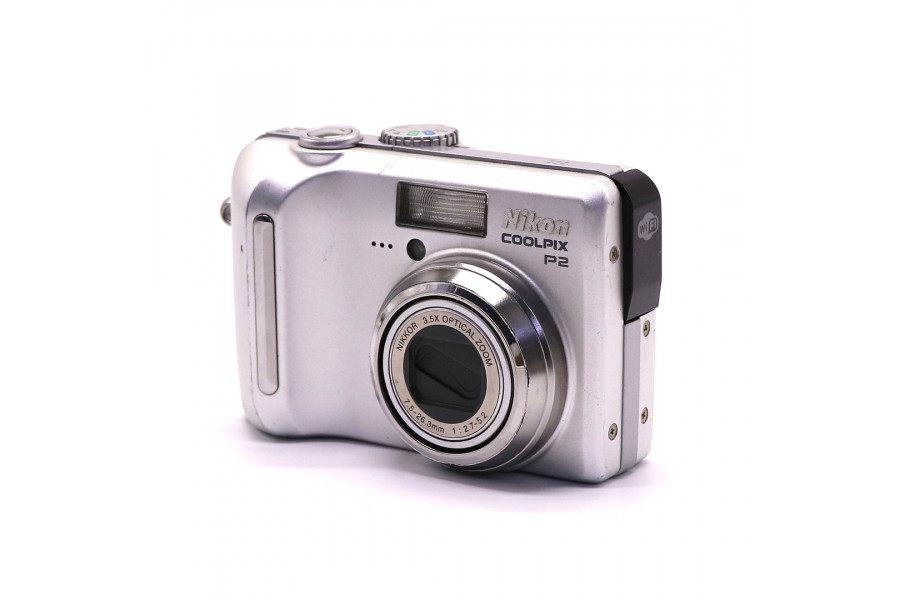 Компактная цифровая камера Nikon Coolpix P2