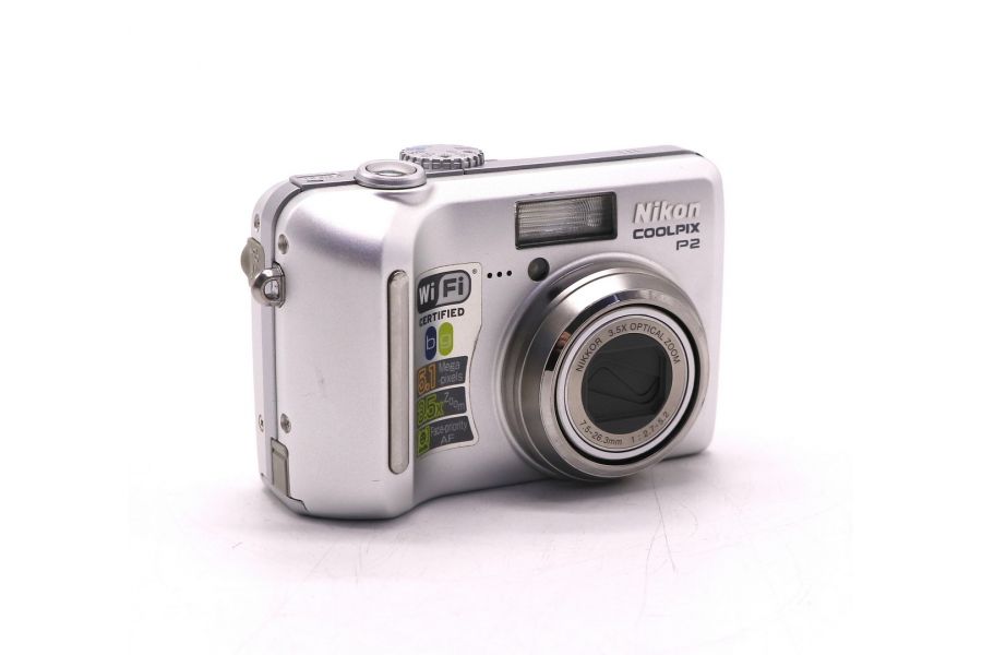 Компактная цифровая камера Nikon Coolpix P2