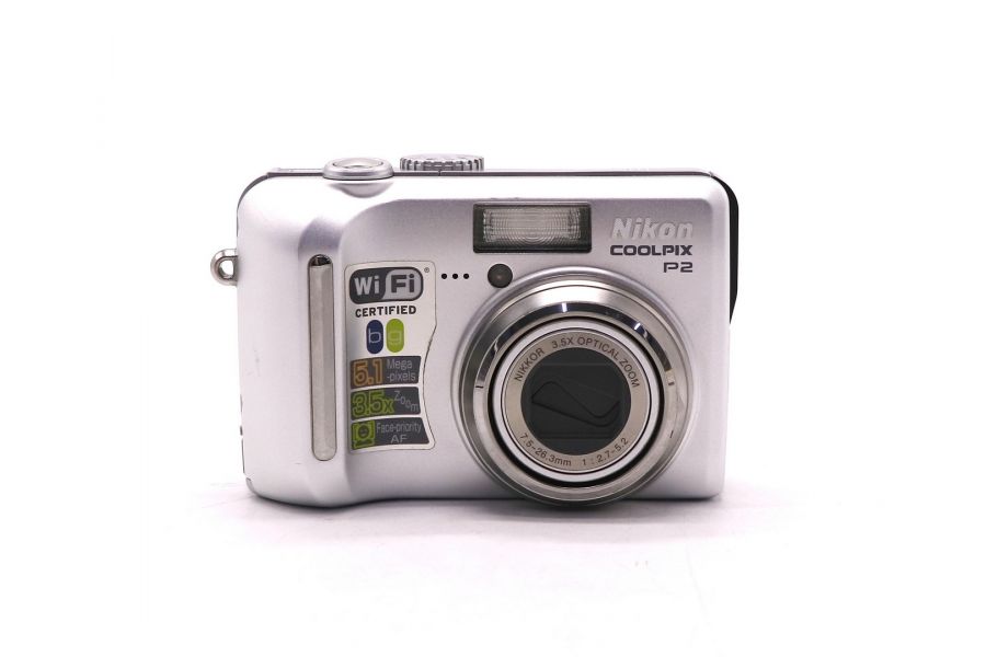 Компактная цифровая камера Nikon Coolpix P2