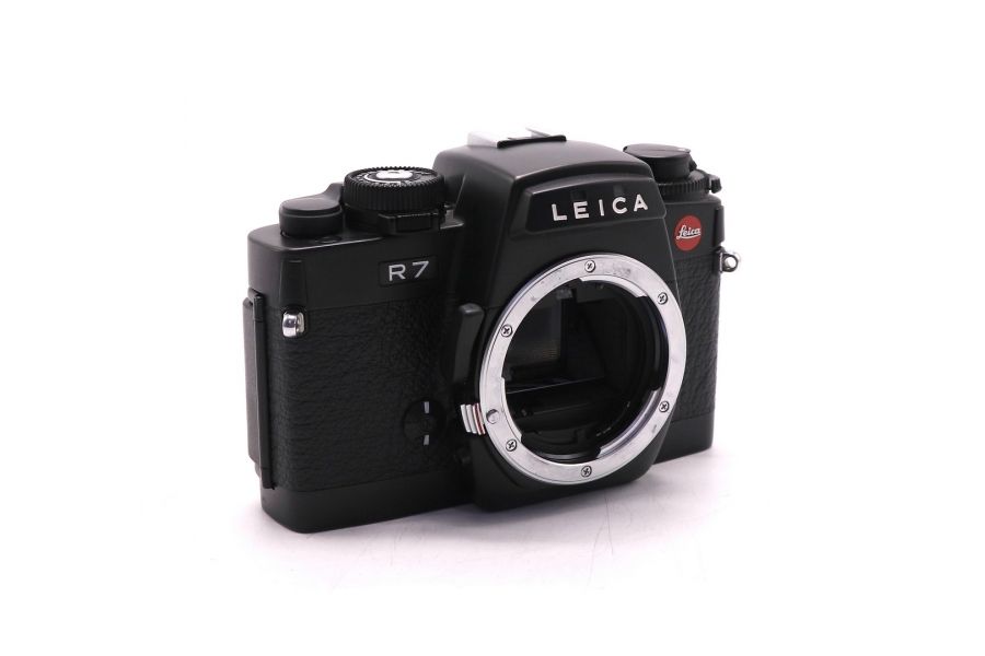 Зеркальный фотоаппарат Leica R7 body (Germany)