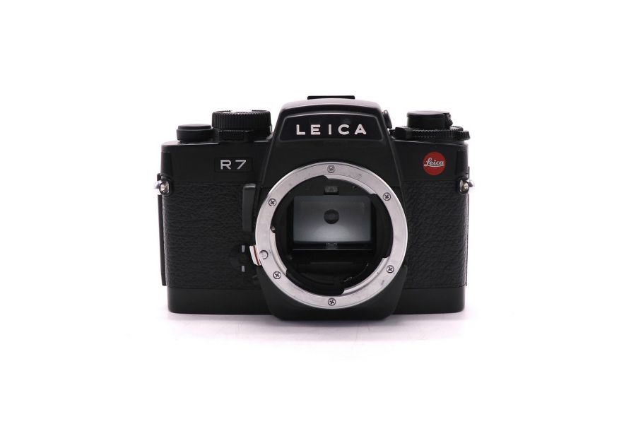 Зеркальный фотоаппарат Leica R7 body (Germany)